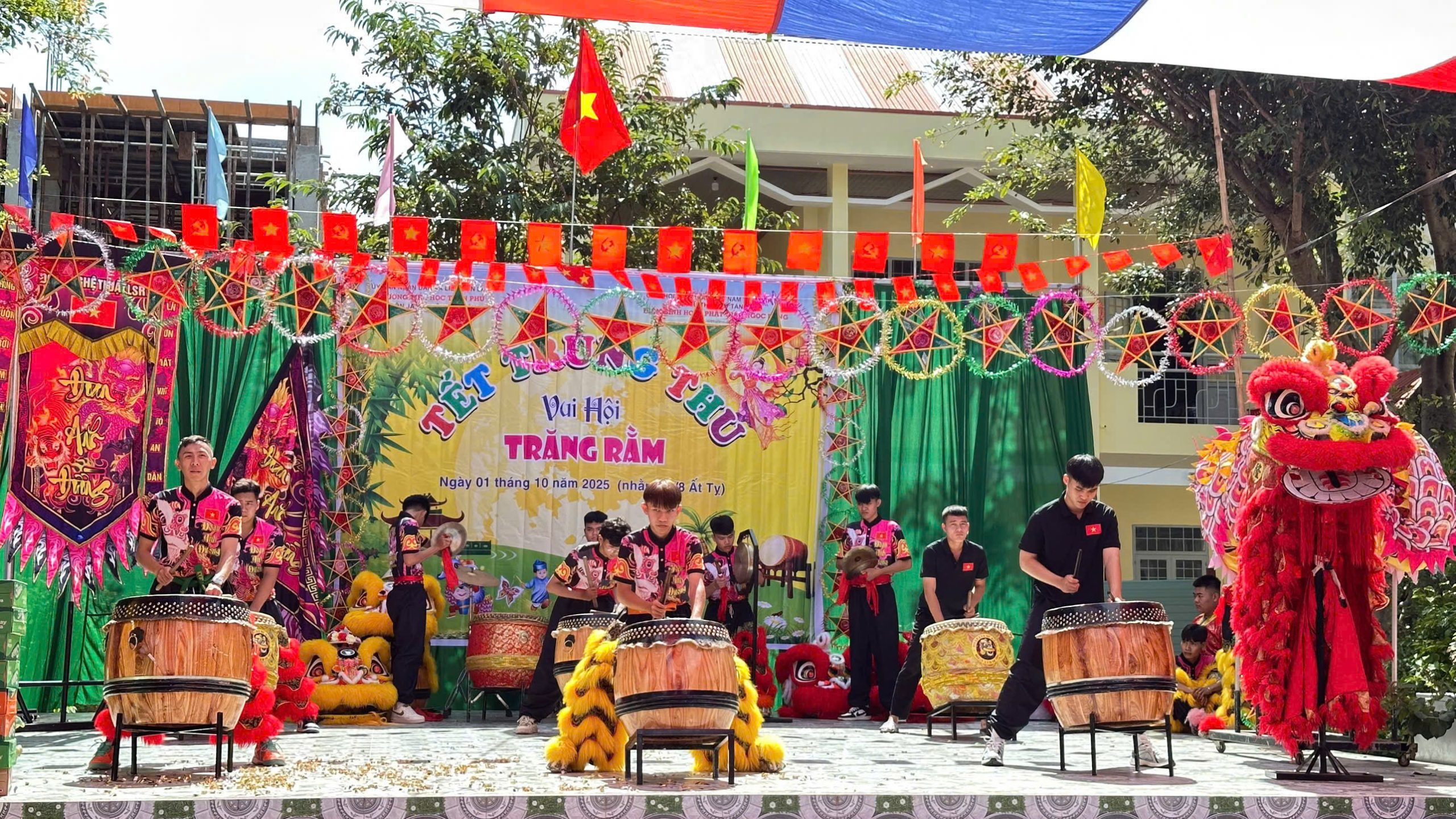 NGÀY HỘI TRĂNG RẰM 2025 – TRƯỜNG TIỂU HỌC TRẦN PHÚ NGÀY HỘI TRĂNG RẰM 2025 – TRƯỜNG TIỂU HỌC TRẦN PHÚ
