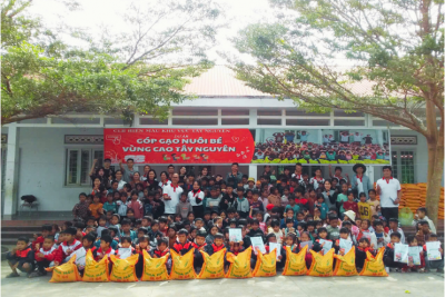 DỰ ÁN ”’GÓP GẠO NUÔI BÉ VÙNG CAO TÂY NGUYÊN” TẠI TRƯỜNG TIỂU HỌC TRẦN PHÚ.