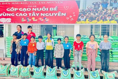 GÓP GẠO NUÔI BÉ VÙNG CAO TÂY NGUYÊN