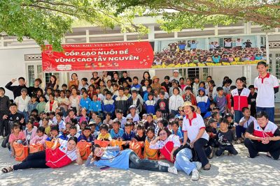 LAN TỎA YÊU THƯƠNG – TIẾP SỨC ĐẾN TRƯỜNG